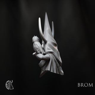 Brom: Witchhorn III Academic Bust