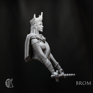Brom: Queen Ghoul Academic Bust